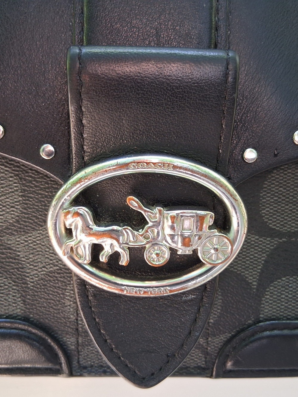 Authentic COACH Georgie Shoulder Bag in Signature Canvas - #5605 - Vintage Look - Picture 14 of 14